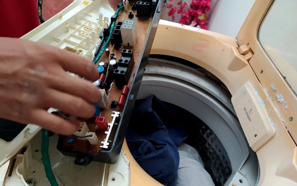 Cách sửa máy giặt không vắt được