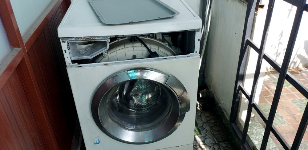 Máy giặt xả nước liên tục không ngừng là lỗi thường gặp