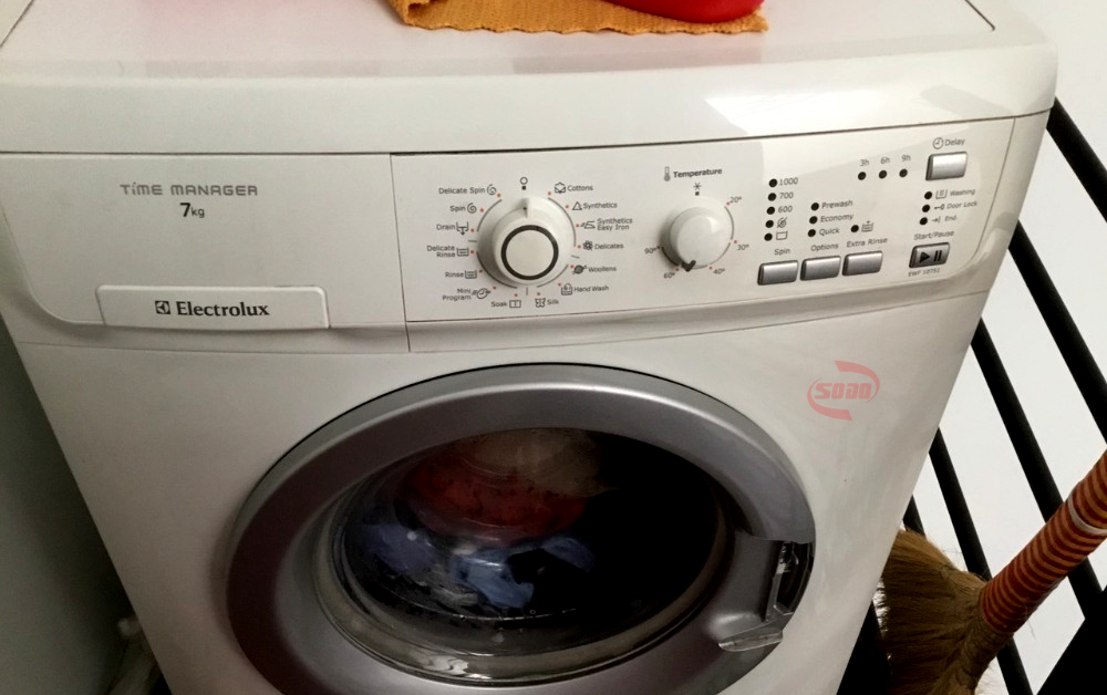 Tắt máy giặt mà nước vẫn chảy vào khiến bạn cảm thấy bất tiện